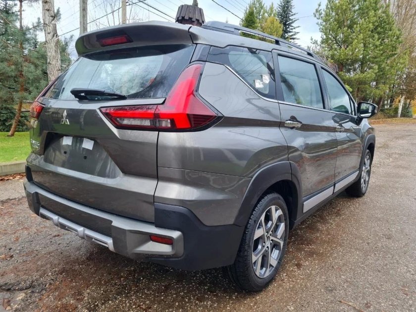 Митсубиси хпандер кросс