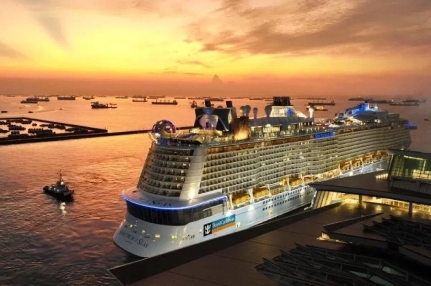 Круизный лайнер royal caribbean