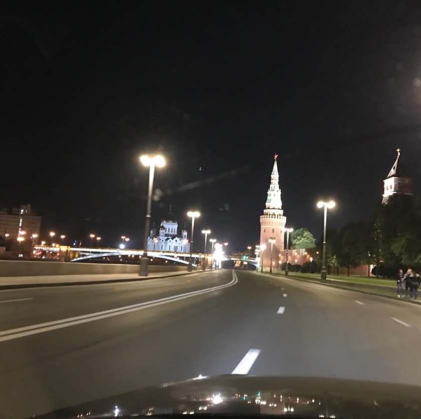 Ночная Москва из машины