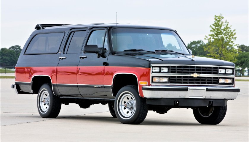 Chevrolet Suburban 1975