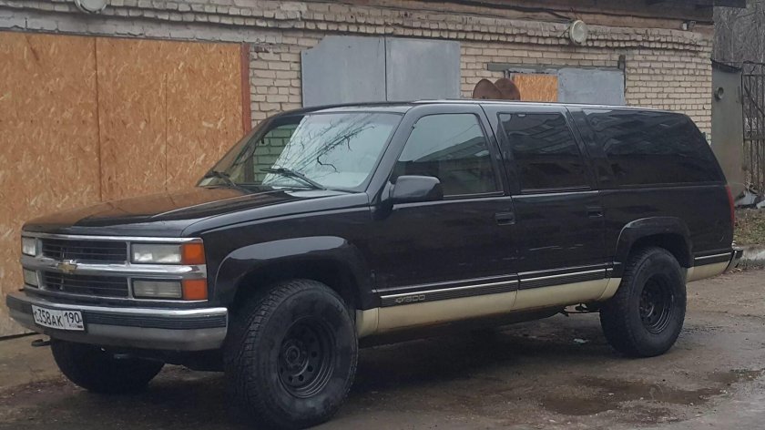 Chevrolet Suburban 1990