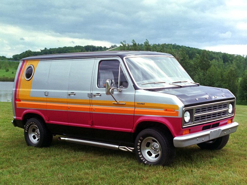 Ford Econoline Custom van