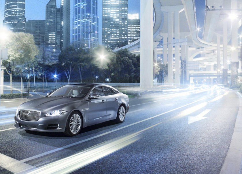 Ягуар XJ 2010