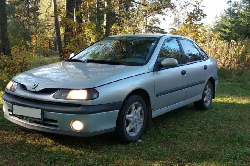 Рено Лагуна 1 лифтбек