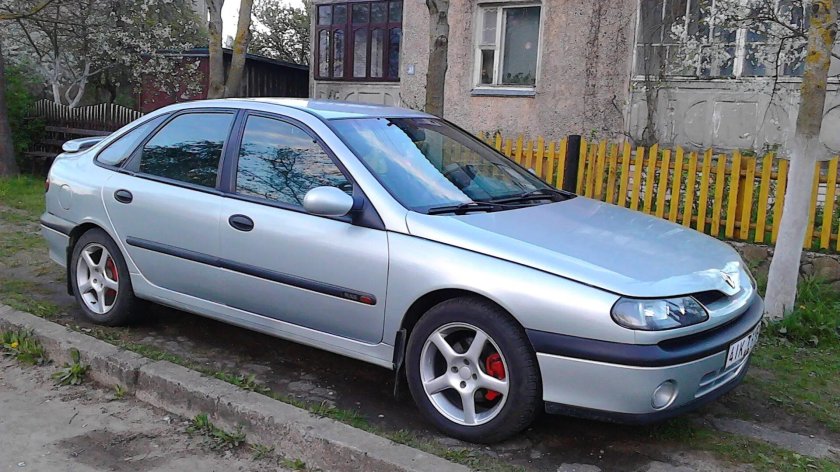 Renault Laguna 1