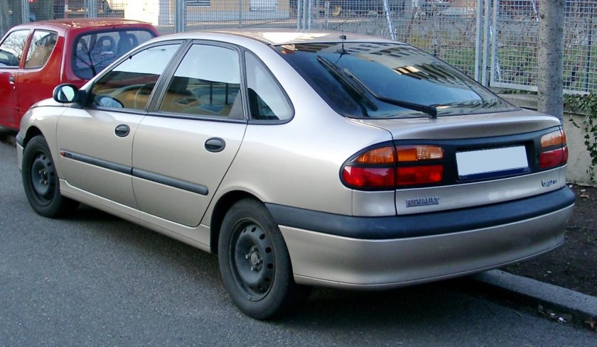 Renault Laguna 1