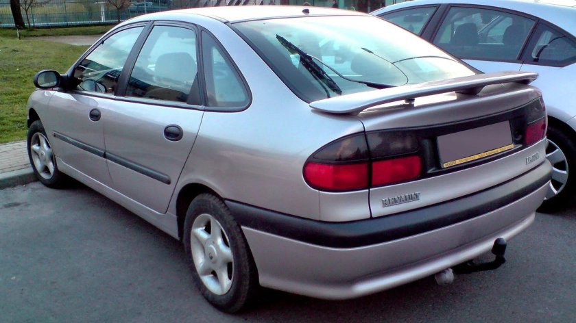 Рено Лагуна 1 хэтчбек