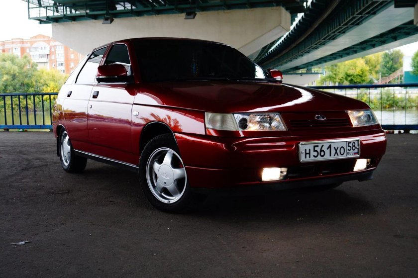 Лада Богдан 2112