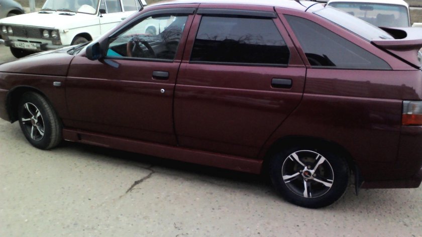 Лада 2112 бордовая