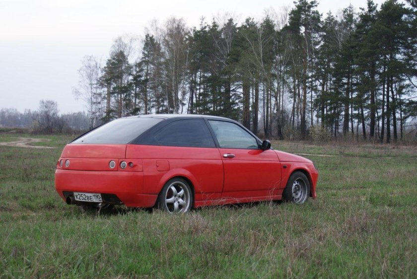 Двенашка купе красная