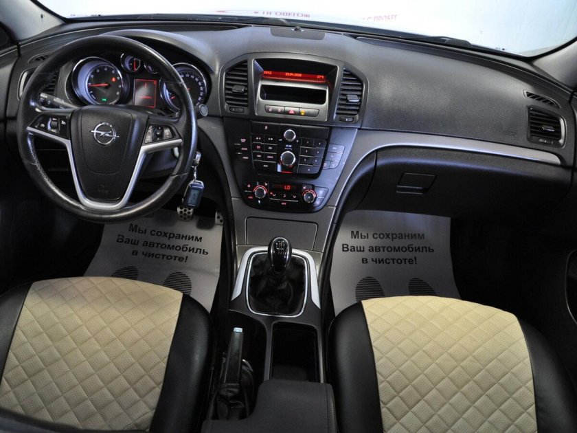 Опель Инсигния 2010 салон