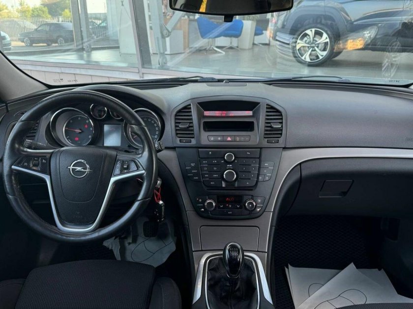 Опель инсигния полный привод