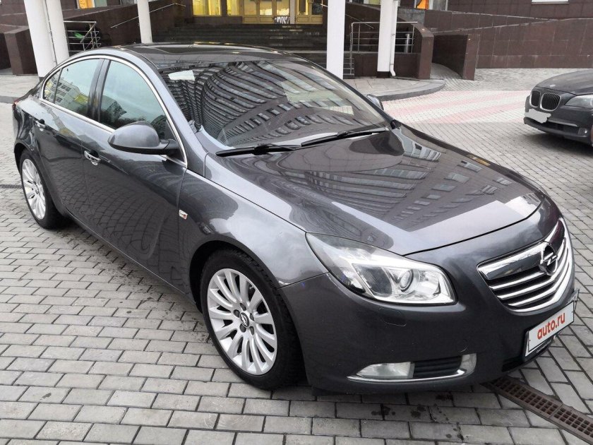 Опель Инсигния 2011