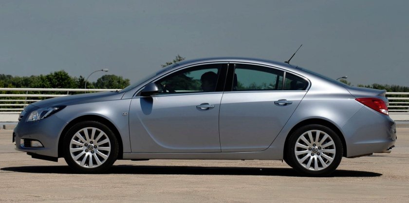 Опель Инсигния седан