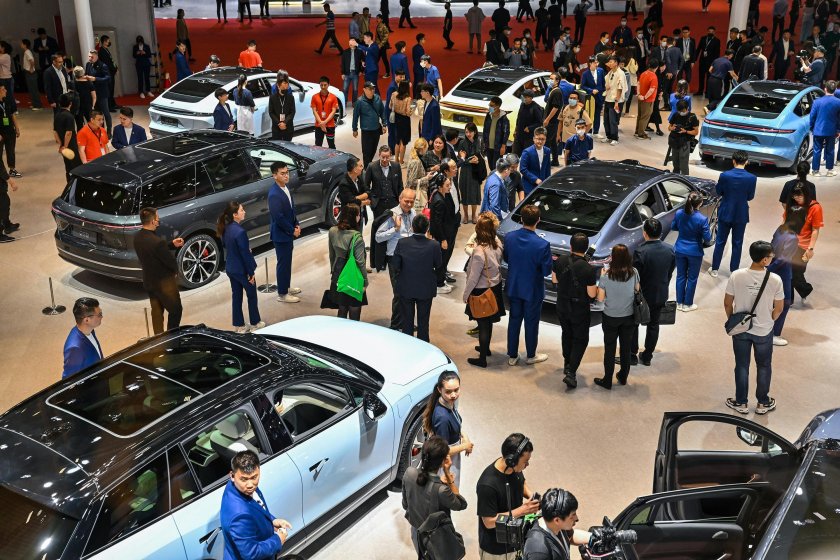 Выставка автомобилей