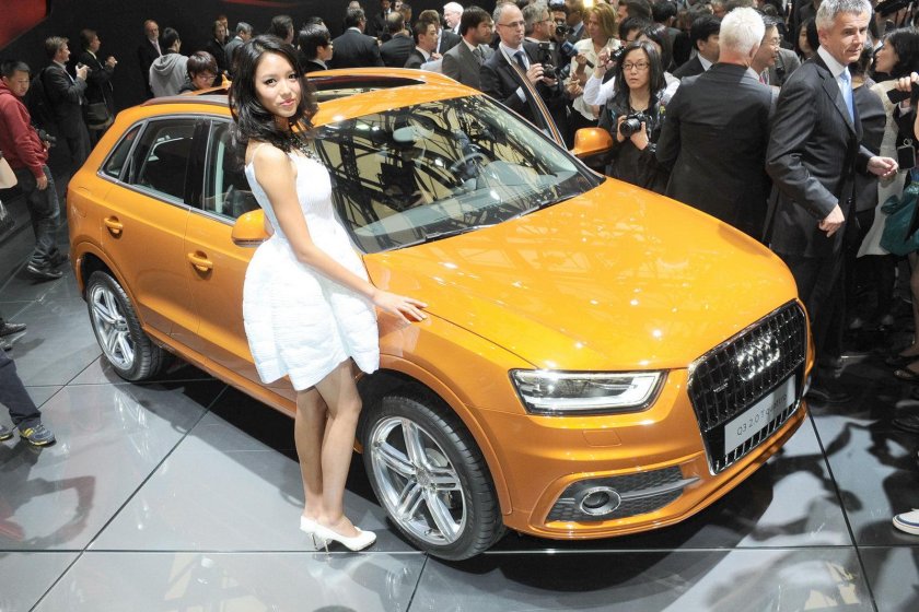 Девушки Шанхайского автосалона