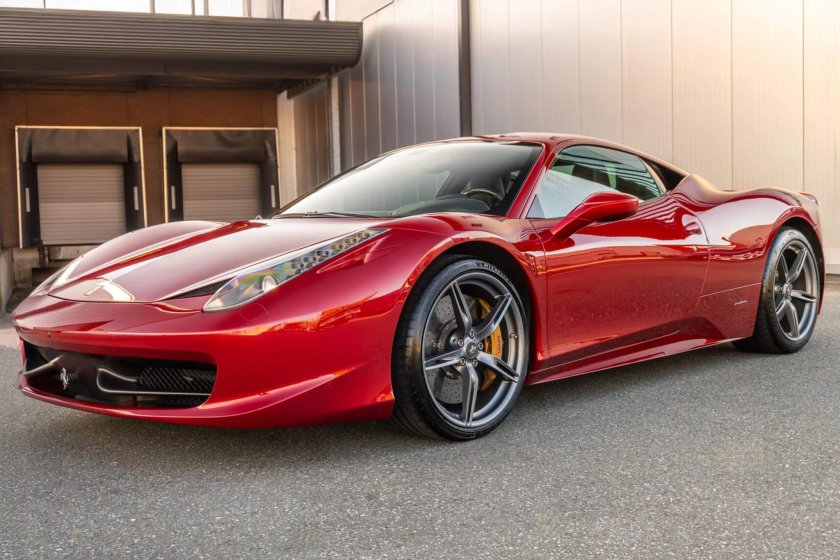 Феррари 458 италия