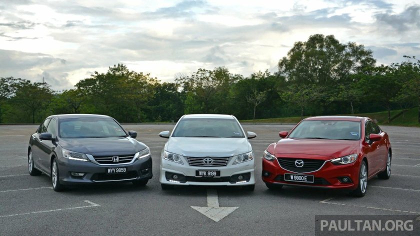 Honda Accord vs Toyota Camry