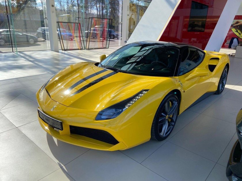 Ferrari 488 2015