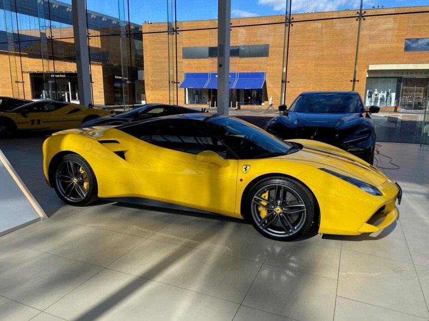 Ferrari 488 2018 2019