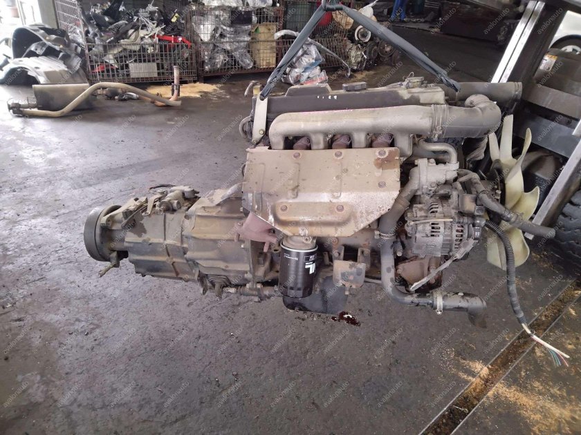 Мицубиси Кантер 1994г форточка левое