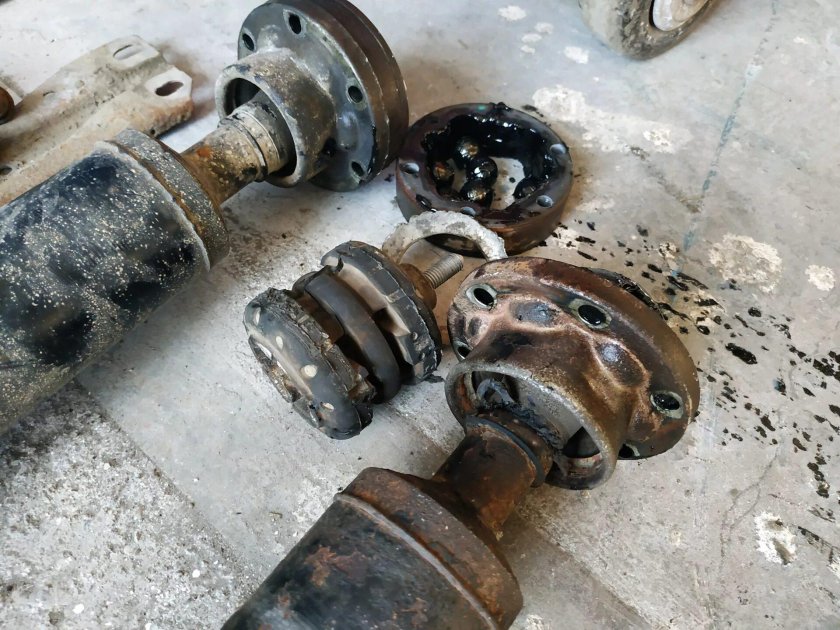 Карданный вал Audi q3