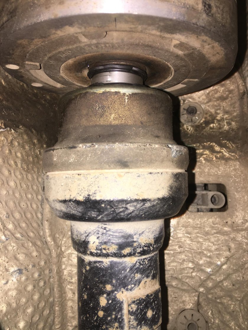 Пыльник карданного вала Ауди а6