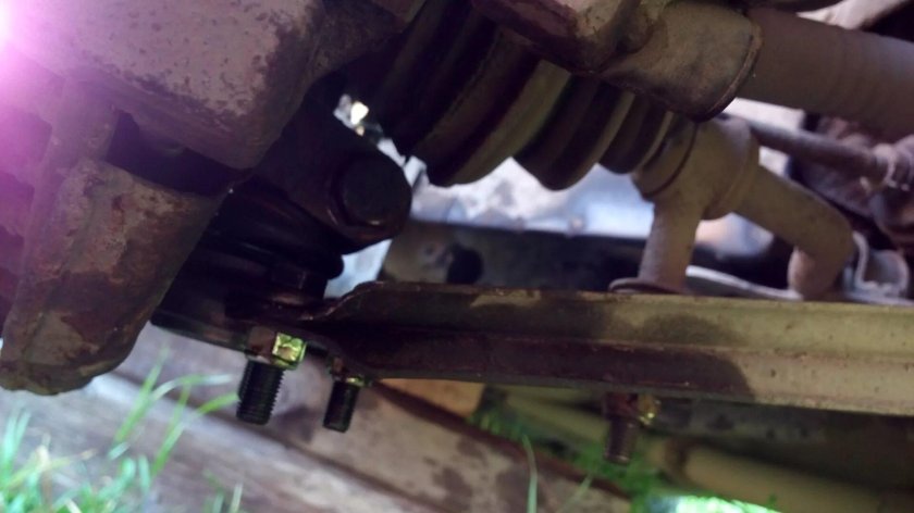 Шаровая опора Saab 9000