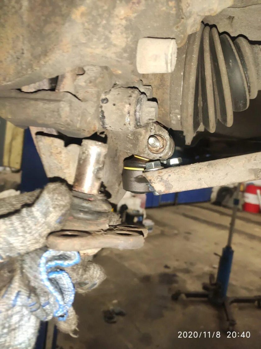 Saab 9-5 шаровая опора