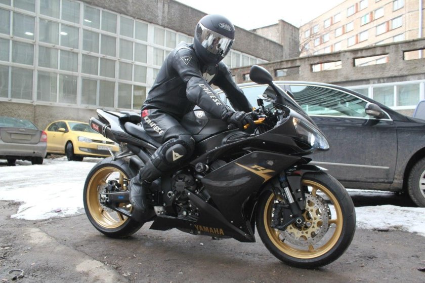 Спортбайк 2000 кубов