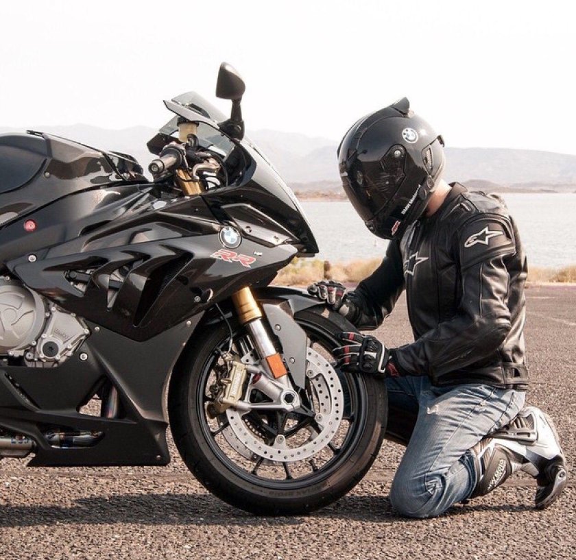 Спортбайк БМВ s1000rr