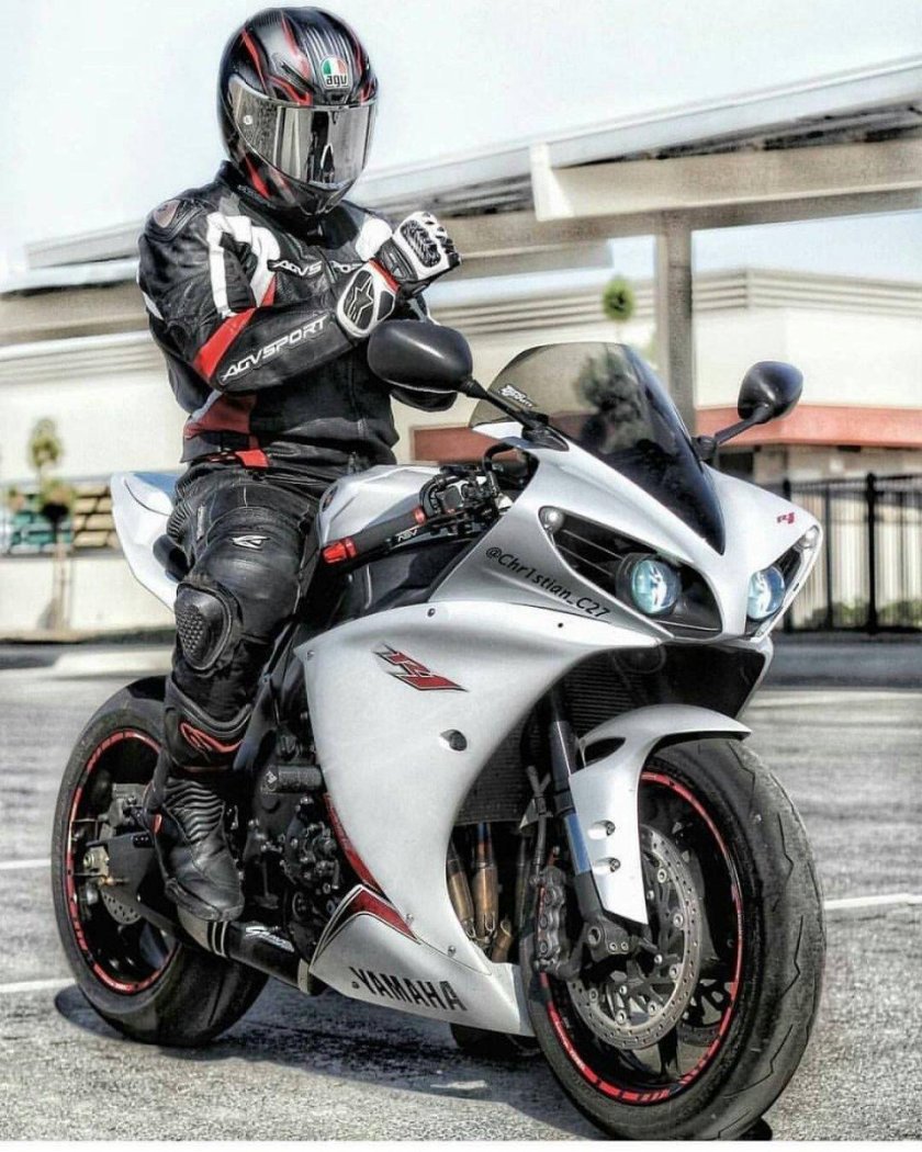 Мото ямаха р1