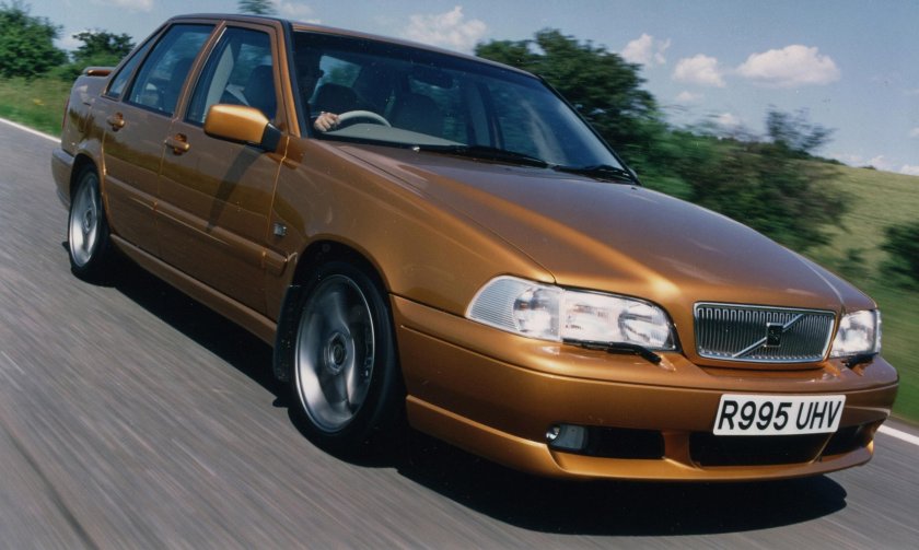 Volvo s70r