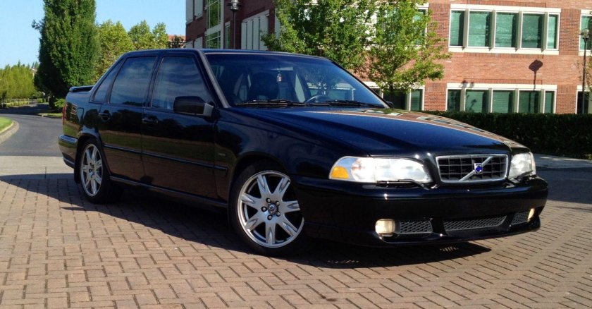 Volvo s70r