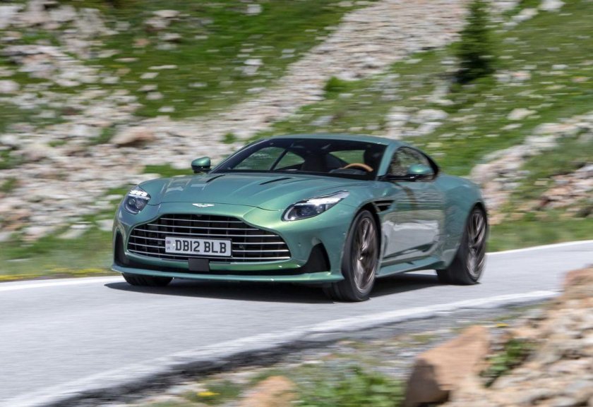 Aston martin db12