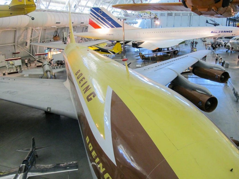 Boeing 367-80 бочка