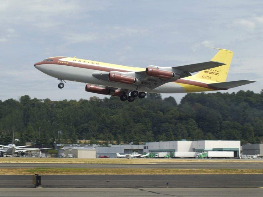 Boeing 367-80 бочка