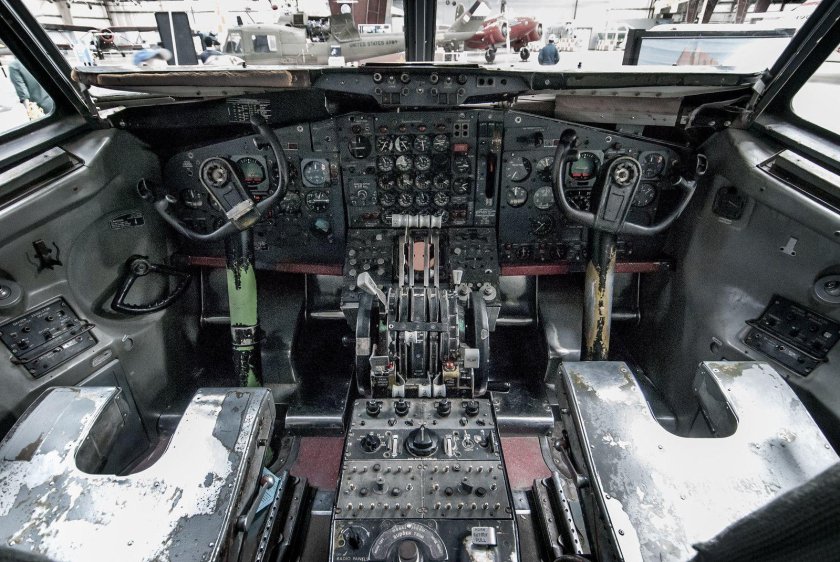 Boeing 707 Cockpit