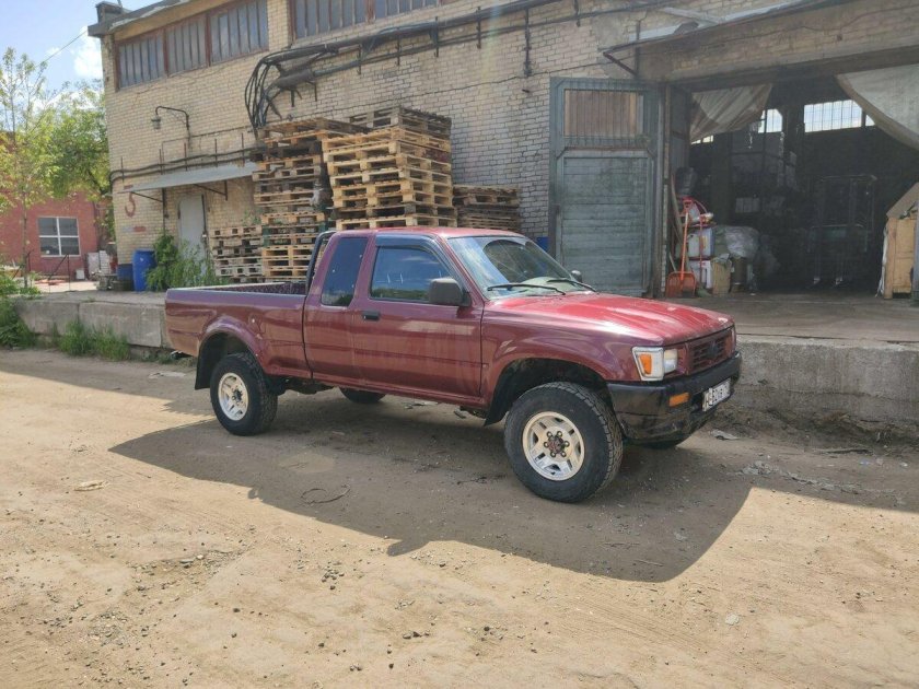 Тойота хайлюкс 1990