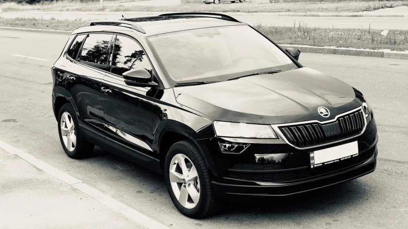 Skoda Karoq черный
