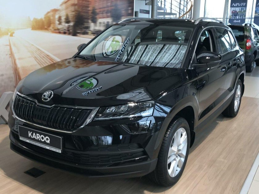 Шкода Карок черный