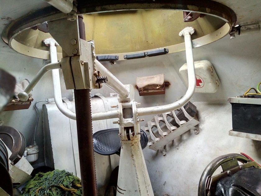 Ба-64 бронеавтомобиль внутри