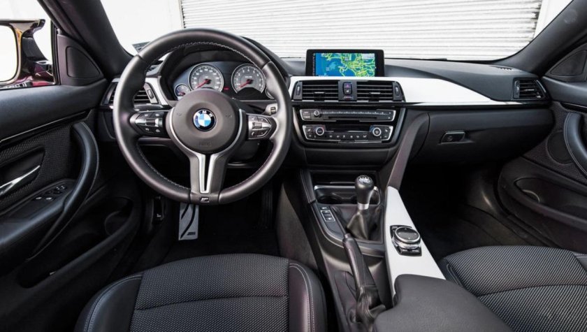 BMW m4 салон