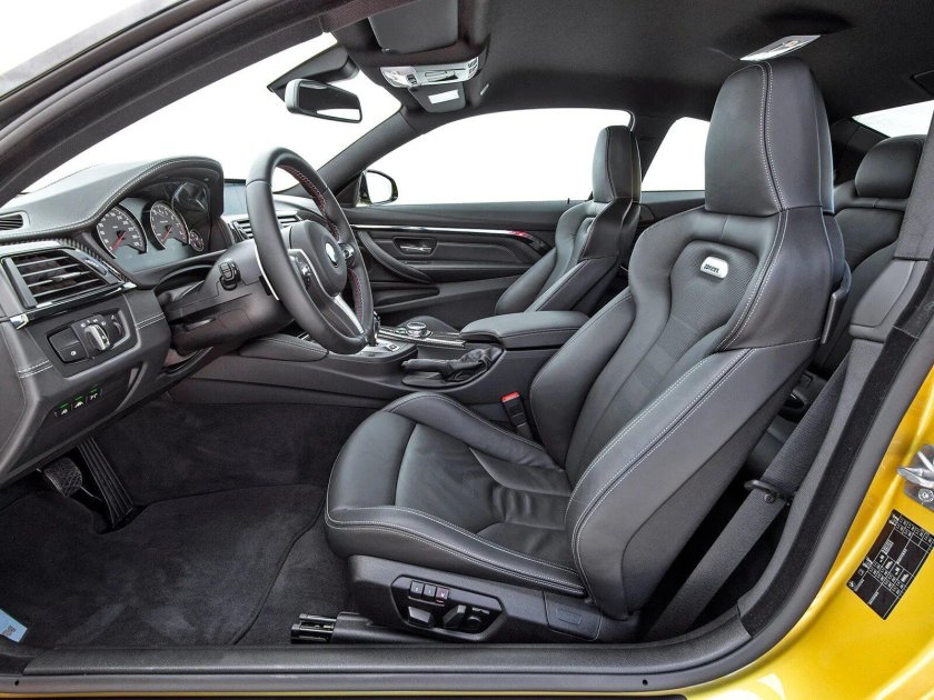 BMW m4 салон