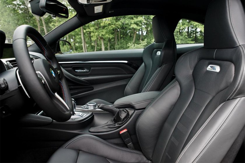 BMW m4 салон
