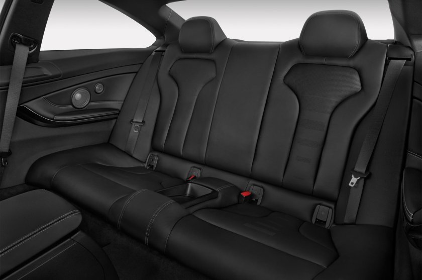 2 BMW салон сзади