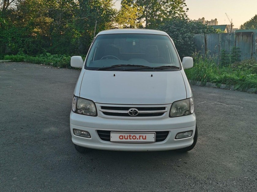 Toyota Ace Noah, 1999