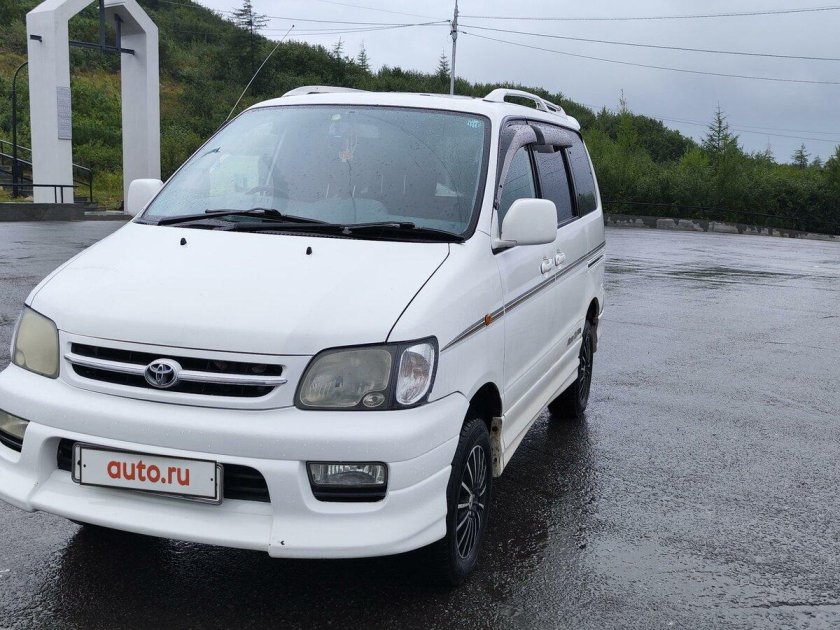 Toyota Town Ace 4wd с люками