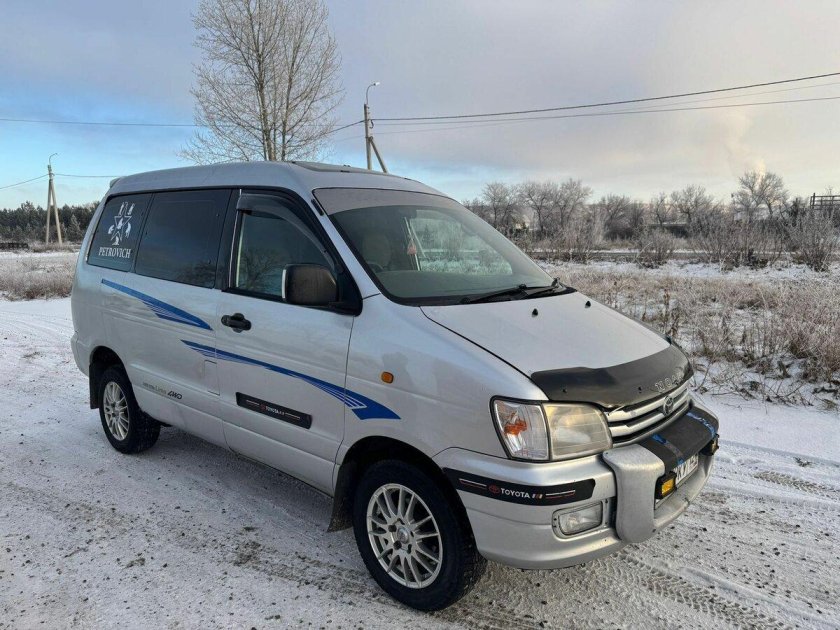 Тойота таун айс ноах