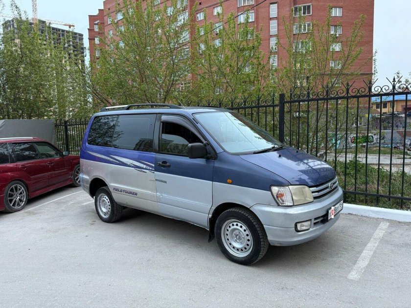 Тойота лайт эйс ноах